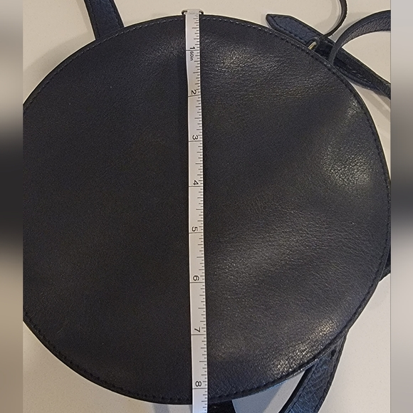 MADEWELL BLACK LEATHER CIRCLE CROSSBODY - Picture 6 of 9